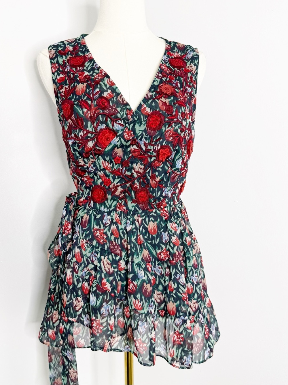 Ranna Gill Embroidered Beaded Floral Wrap Blouse Top Size Medium